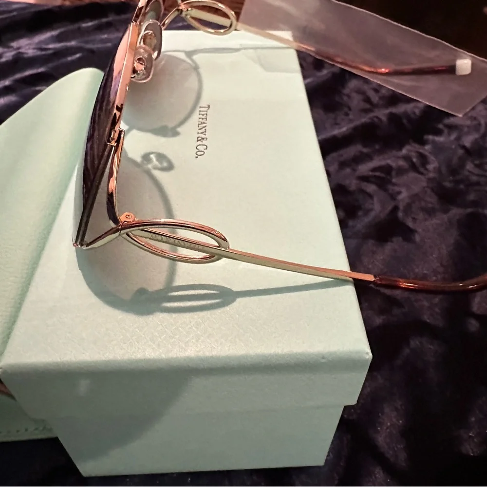 Tiffany round shaped sunglasses. Authentic - Picture 7 of 7